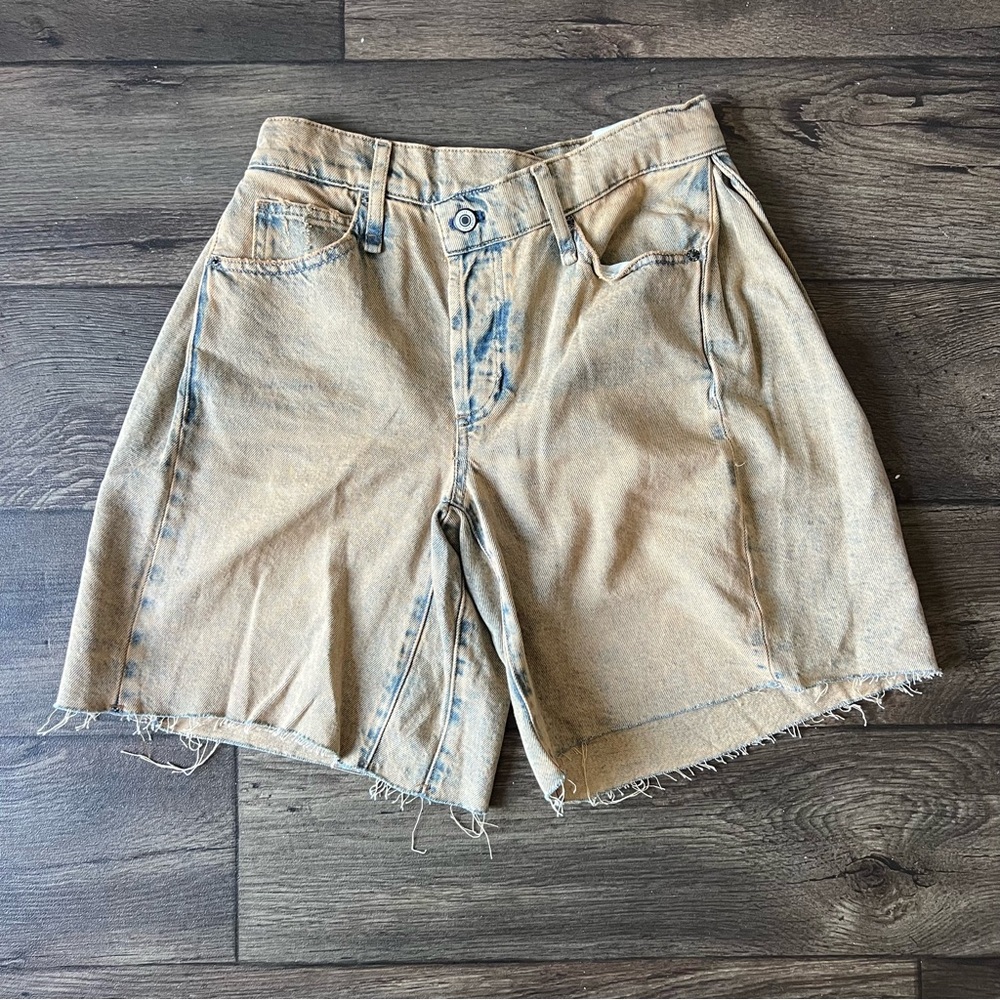 We The Free Women's Boomerang High Rise Long Shorts Faded Wash Size 25 NEW